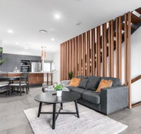 Manhattan Terrace House - Accommodation Directory