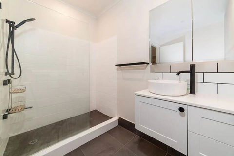 Peaceful 3 Bedroom Apartment In Ascot - Accommodation Directory 6