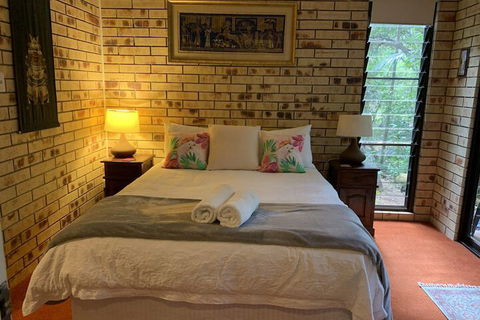 Avalon - Accommodation Directory 1