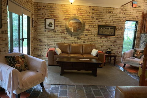 Avalon - Accommodation Directory 4