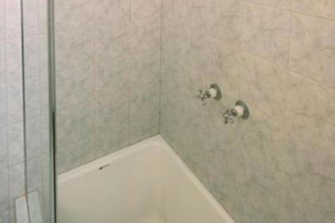 A Wave Away At Glenelg Cosy Unit Near The Beach - Accommodation Directory 4