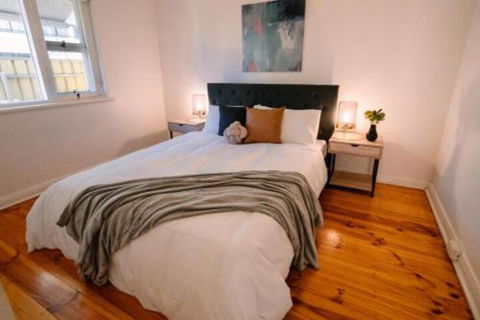 A Wave Away At Glenelg Cosy Unit Near The Beach - Accommodation Directory 2