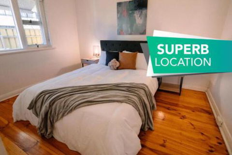 A Wave Away At Glenelg Cosy Unit Near The Beach - Accommodation Directory 0