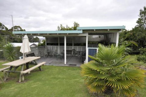 Ballymena Holiday Units - Accommodation Directory 6