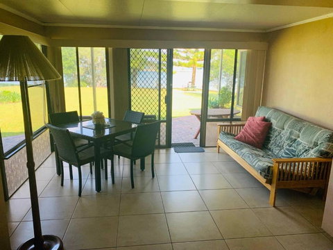 The Robbos - Accommodation Directory 7