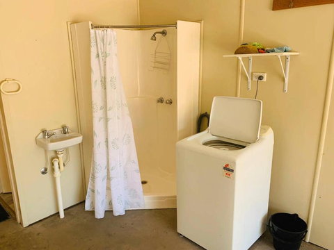 The Robbos - Accommodation Directory 5