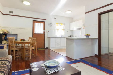 B4 Apartment Close To Perth UWA - Accommodation Directory 1