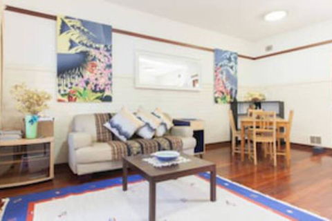 B4 Apartment Close To Perth UWA - Accommodation Directory 0