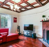 Quiet 3 Bedroom House in Albion With Parking - Accommodation Directory