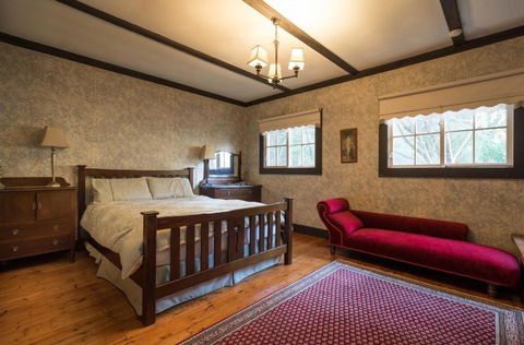 Walhalla Coach House - Accommodation Directory 5