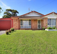 Kingfisher Pet Friendly 10 Mins to Hyams Beach - Accommodation Directory