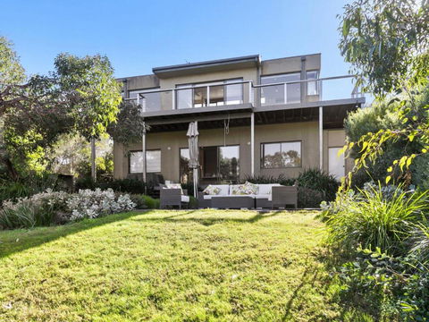 BELLE VUE ANGLESEA - Accommodation Directory 7