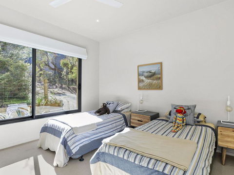 BELLE VUE ANGLESEA - Accommodation Directory 5