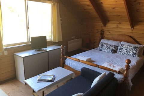 Alpine Stag Lodge Unit 2 - Accommodation Directory 2