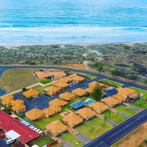 Geraldton's Ocean West - Accommodation Directory 0