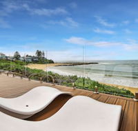 JoeAnne at Blue Bay Absolute Beachfront - Accommodation Directory