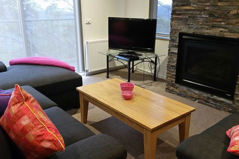 K2 Unit 11 - Accommodation Directory 7