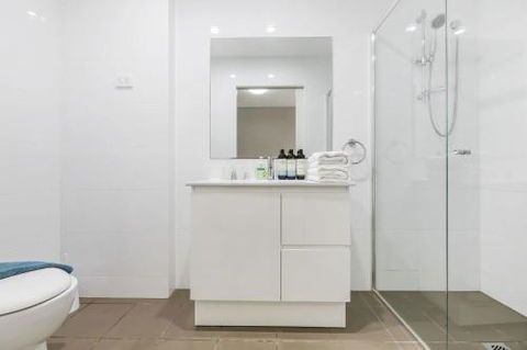 Cosy 3BR Penthouse Close To Westfield Hornsby & Train Station - Accommodation Directory 1