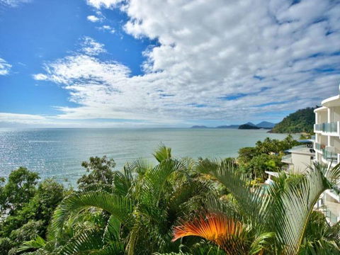 Absolute Beachfront With Million Dollar Views - Accommodation Directory 4