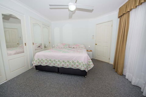 Ajax Avenue 2 / 35 Nelson Bay - Accommodation Directory 2