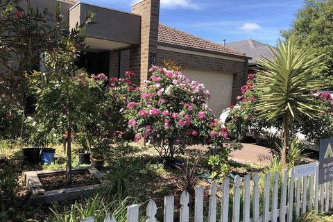 Apple House - Accommodation Directory 2