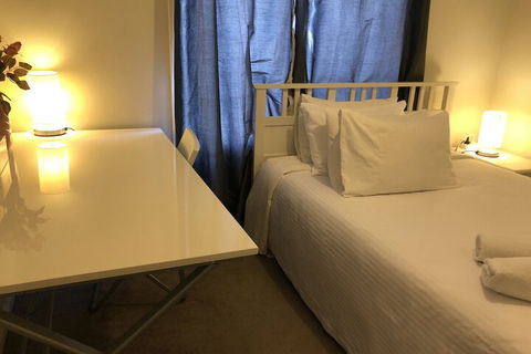 Apple House - Accommodation Directory 7