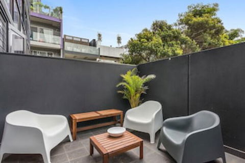 GRATTAN A Premier Location & Modern Space - Accommodation Directory 0