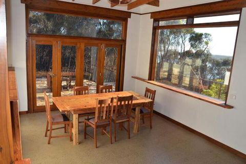 Of Stone & Wood Guesthouse Secluded Getaway! - Accommodation Directory 7