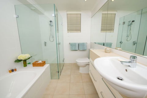 A Yachtsmans Rest Unit 4, 37 Victoria Parade - Accommodation Directory 6