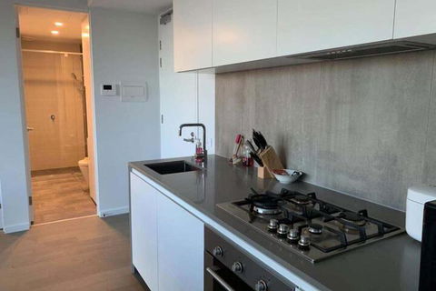 Avant Garde Living In The Heart Of The City - Accommodation Directory 3