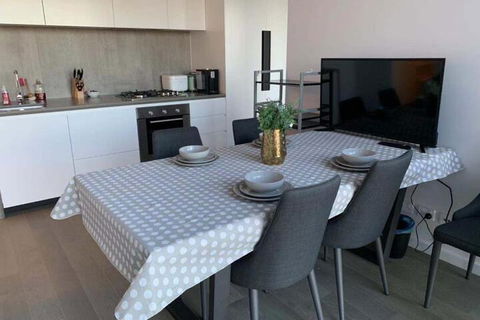 Avant Garde Living In The Heart Of The City - Accommodation Directory 7