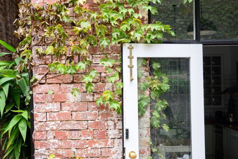 Adderley A Striking 1880s Restored Victorian - Accommodation Directory 1