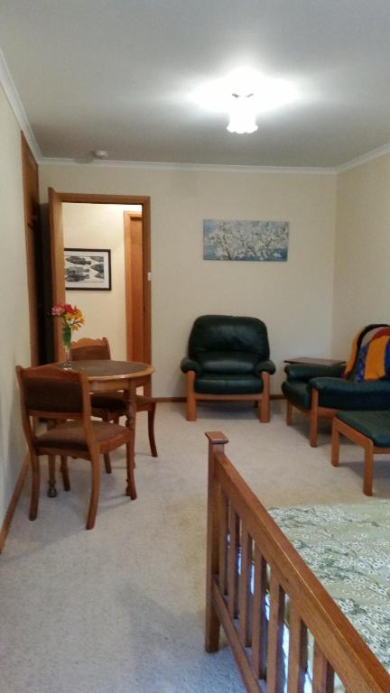 Beezneez B & B - Accommodation Directory 3