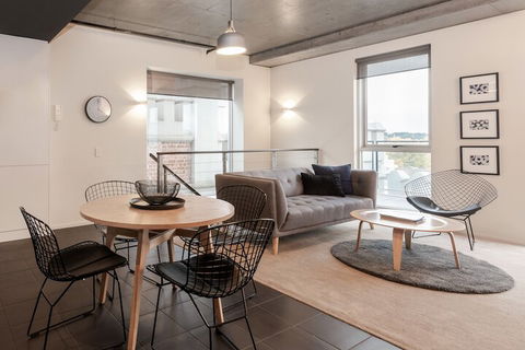 Luxury East Melbourne Apartment - Accommodation Directory 4