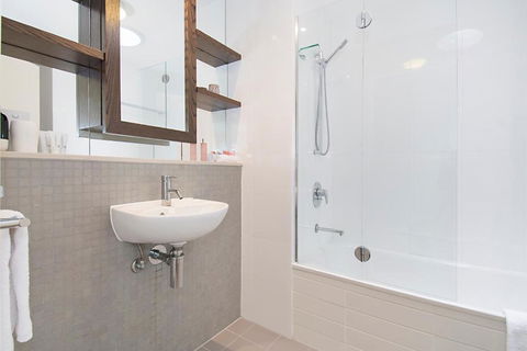 AquawatersatBelongil - Accommodation Directory 5