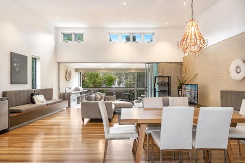 AquawatersatBelongil - Accommodation Directory 6