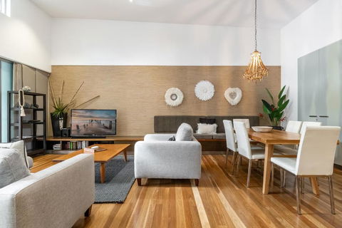 AquawatersatBelongil - Accommodation Directory 4