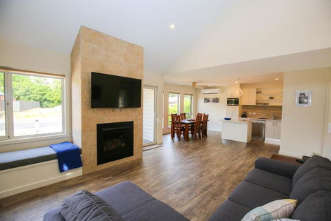 Amber Mist Villa Two - Accommodation Directory 4