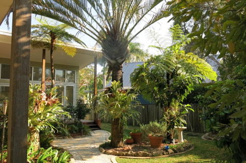 Deepdene - Accommodation Directory 2