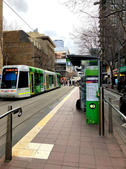 ON TOP Of THE WORLD BEST VIEWS In MELBOURNE !! - Accommodation Directory 5