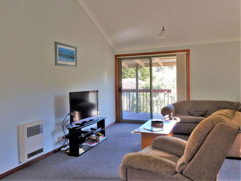 Ocean 1 / 38 Oceans Apartment - Accommodation Directory 5