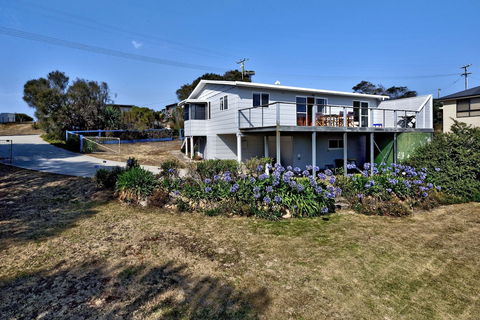 Waders - Accommodation Directory 0