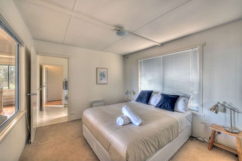 Waders - Accommodation Directory 2