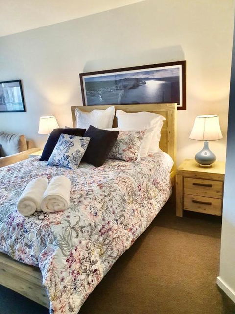 FAMILY ISLAND GETAWAY BEACHFRONT APARTMENT - Accommodation Directory 6