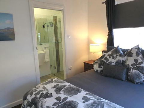 NEW Winston Cottage Leura Views & Location - Accommodation Directory 4