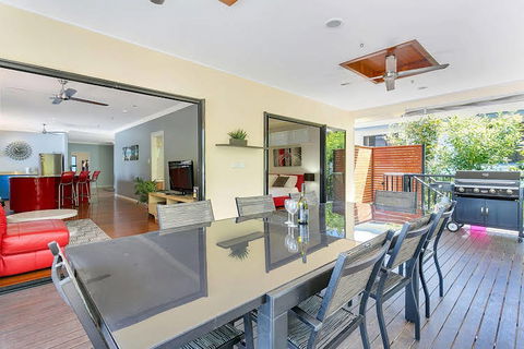 Aussie Beach House - Accommodation Directory 0