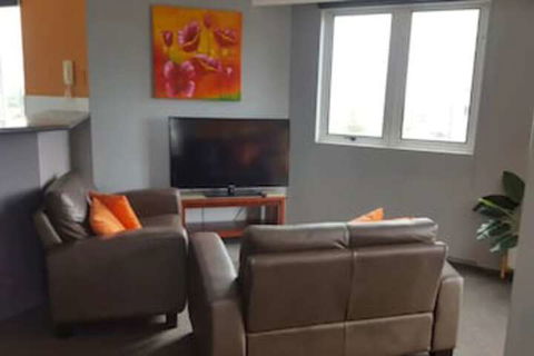 Affordable Unit Minutes To The Heart Of Surfers Paradise - Accommodation Directory 0