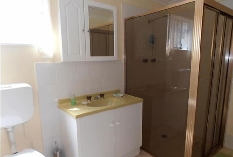 Lilly May Cottage - Accommodation Directory 6