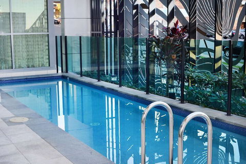 Oaks Gladstone Grand Hotel - Accommodation Directory 1