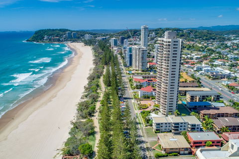 Burleigh Esplanade Apartments - Accommodation Directory 2